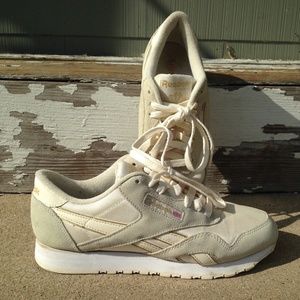 Cream Classic Nylon Reeboks Gold Detail | US 10